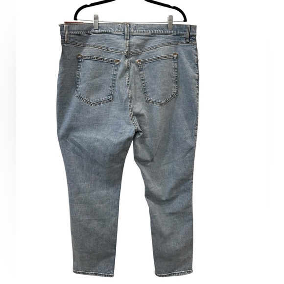 Abercrombie & Fitch Women’s 90s Slim Straight Jeans - Picture 2 of 7